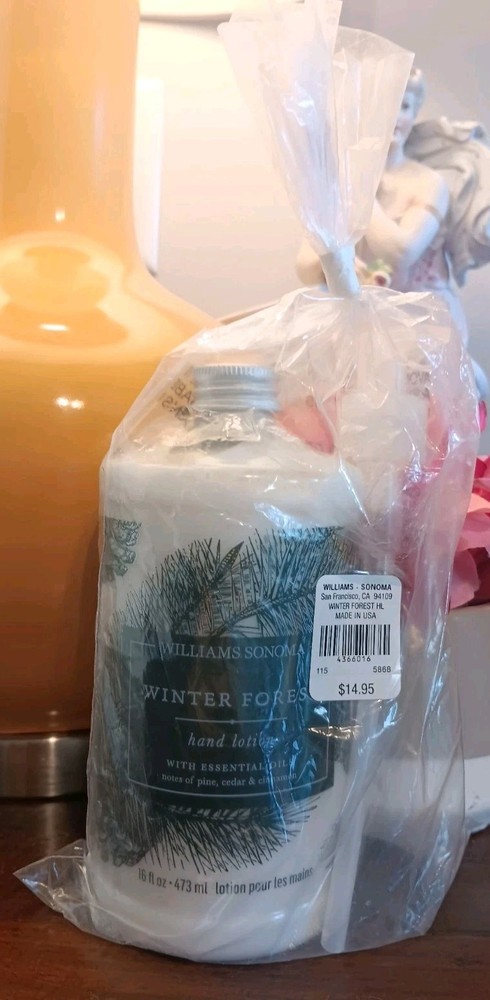 Williams Sonoma WINTER FOREST Hand Lotion & Pump Set NEW Large 16 fl oz / 473 mL